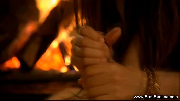 Kesenangan Oral Dengan Gadis India Yang Menggoda