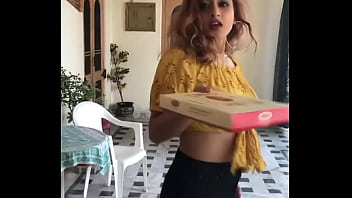Gadis Desi Seksi Tanpa Bra Menggoda