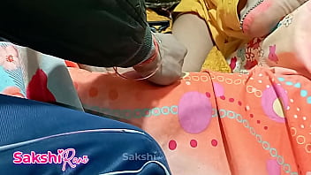 Malam Itu, Saat Nyonya Pergi Ke Pasar, Malik Dengan Liar Membersihkan Bulu Kemaluan Si Pembantu Hingga Licin Dan Basah.