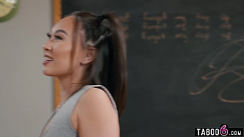 Guru Menghukum Murid Korea Kimmy Kimm Dengan Nafsu Setelah Menangkapnya