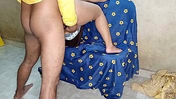 ससुराल में दामाद ने अपनी सास को पहली बार जबरदस्त तरीके से चोदा, गर्म आवाज में अश्लील बातें करते हुए
