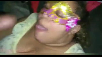 Gadis Nakal Menenggak Cairan Pejantan Dari Batang Kemaluannya