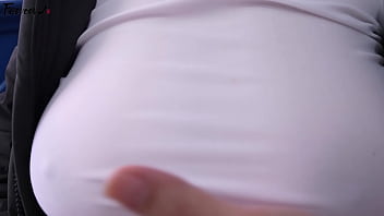 Pacar Korea Berpayudara Besar Berperan Dengan Stoking Hitam Yang Menggoda