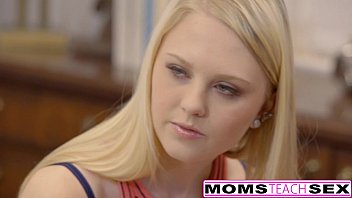 Ngentot Ibu Tiri Alexis Fawx Dan Remaja Lily Rader Barengan