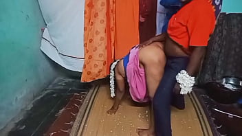 Pemuda India Ngeseks Dengan Tante Desi Yang Menggairahkan