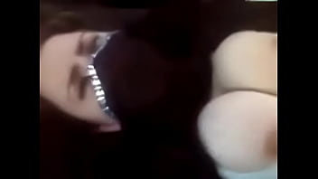Tubuh Bergairah Di Balik Kerudung Tunisia