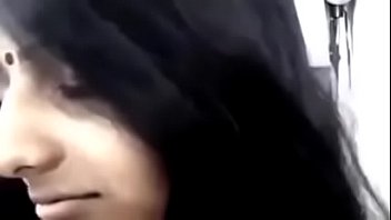 Gadis Seksi Desi Yang Menggoda