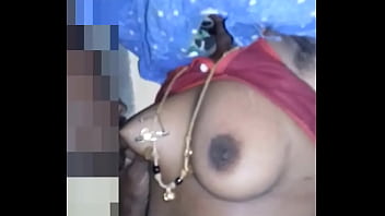 Bibi Desi Yang Menggairahkan Mengoceh Dalam Bahasa Hindi Saat Dikentuti Oleh Teman Suaminya