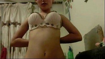 Cewek China Seksi Ngesot Dan Nunggang Dari Sudut Pandang Orang Pertama