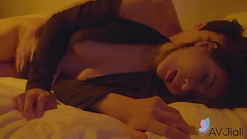 Cewek Tionghoa Seksi Xian’erai Dengan Payudara Besar Bercinta Panas Dengan Pria Idamannya