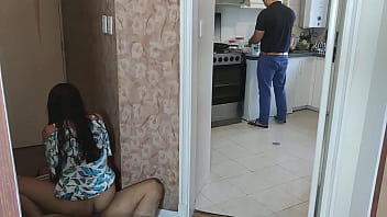 Istri Nakal Yang Tergila-gila Pada Kontol Besar Kakak Ipar, Sampai Rela Dientot Di Samping Suami Yang Lagi Masak