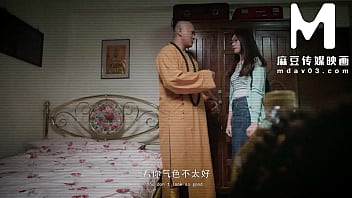 Biksu Shaolin Tiongkok Gunakan Kontolnya Untuk Bantu Pemuja Wanita