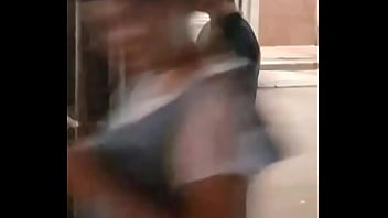 Menggoda Cewek China Dengan Ciuman Liar Dan Gigitan Di Bibir Yang Menggairahkan