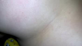 Istri Tiongkok Yang Menggairahkan