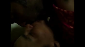 Bhabhi Desi Yang Liar, Ngesot Dan Ngentot Dengan Cowok Tak Dikenal