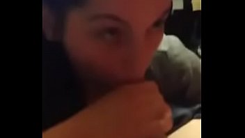 Ranjangku Bergetar Oleh Mulut Liar Gadis India Di Kamarku