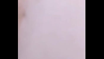 Gadis Remaja Asia Digerogoti Sambil Jalan-jalan Di Hutan Belantara