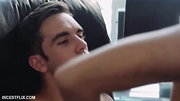 Kisah Panas Brenda James: Gairah Membara Ibu Dan Anak Yang Tak Terkendali