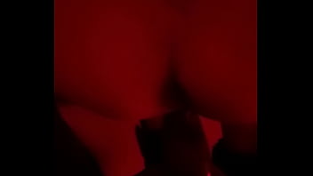 Goyang Ngewe Gaya Anjing Bareng Milf Tiongkok Basah Bergetar Pakai Boots Di London