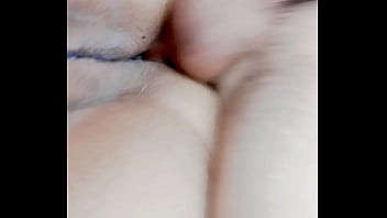 دعني أسمع أنينك وأنت تتوسلين لأدخل طيزك يا شرموطة