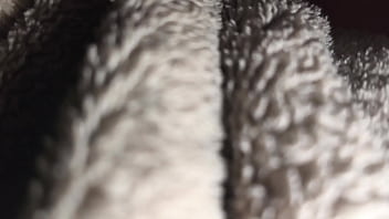 Mengintip Mantan Pacarku Diam-diam