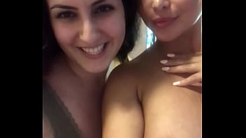 Gadis Rusia-perancis Dan Cewek Arab Beraksi Mesra Di Kamar Hotel – Lilimissarab Dan Anna Polina