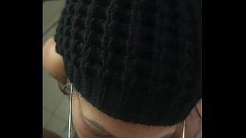 Mengecrot Wajah Ibu Mertuaku