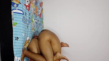 Memperkosa Istri Jalang Dengan Kasar Di Kamar Saudara Tiriku Dan Dia Masuk