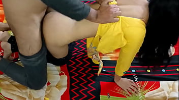 Pantat Sempit Ibu Tiri Punjabi Yang Menggoda