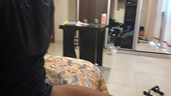 Madre Soltera En Celo, Desesperada Por Chupar Verga Y Vaciar Hasta La última Gota De Leche