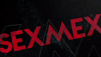 Ibu Rusia Yang Bergairah Menggoda Pemuda Latino