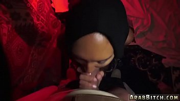 Pijat Fantasi Arab: Rahasia Rumah Pelacuran Afganistan Yang Menggoda