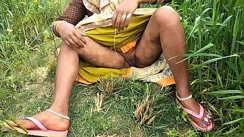 Gadis Desi Mesum Di Alam Terbuka Dengan Adegan Ranjang Berbahasa Hindi