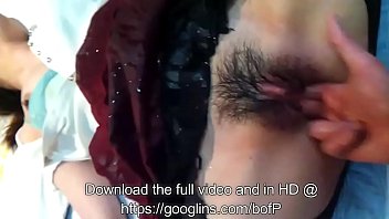 Muncratan Basah Dari Gadis Asia