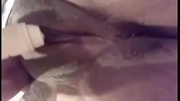 Pria Hitam Yang Menggoda