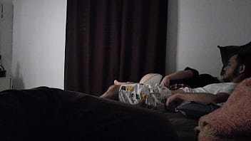 Tia Safada Planejou Tudo Para Dividir O Sofá Com O Sobrinho No Sigilo