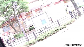 Sarina Tsubaki, Gadis Jepang Berambut Cokelat, Merentangkan Kakinya Di Dalam Mobil Dan Memuaskan Diri Dengan Mainan Tanpa Sensor.