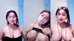 Miyuki Mengangkang Memamerkan Memek Bening Yang Mulus Menggoda