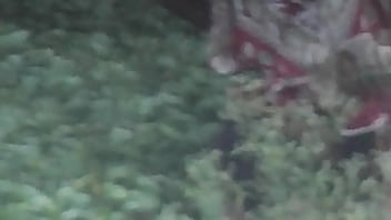 Gadis India Mengencingi Celana Dalamnya Yang Basah