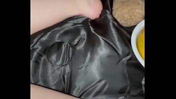 Gairah Terlarang Saudari Tiri Arab Di Los Angeles: Eksperimen Makanan Ekstrem Dan Sensasi Tak Terlupakan