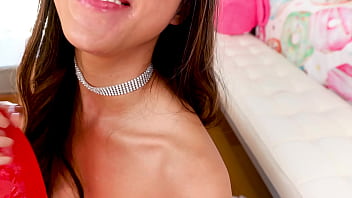 Alexia Anders Menelan Sperma Sampai Habis, Mulutnya Dihajar Kontol Besar Hingga Tenggorokan Dalam – Wow!