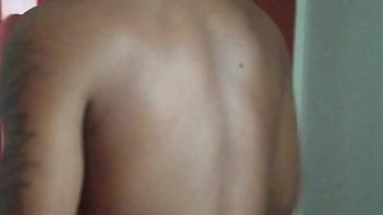 Pantat Montok Gadis Latin Mengulum Kontol Kakaknya Sendiri