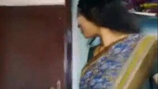 Seorang Wanita Tamil Menggoda Devarnya Dengan Nafsu Liar Dalam Video Panas India