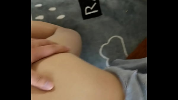 Kaus Kaki Jala Yang Menggoda Di Paha Mulus