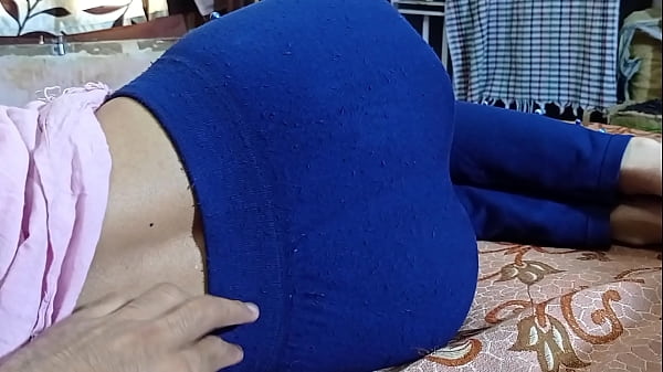 Adik Tiri India Yang Imut Dihardik Kakak Tiri, Adegan Mesum Penuh Close Up Dengan Audio Hindi Yang Jelas, Video Seks Desi