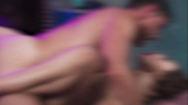 Milf Pirang Menggoda Mengumbar Nafsu Liar Dalam Adegan Mesum Yang Membara Bersama Kakak Ipar