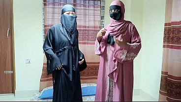 Adik Tiri Berhijab Menggoda, Ingin Merasakan Batang Besar Kakak Di Vagina Sempitnya