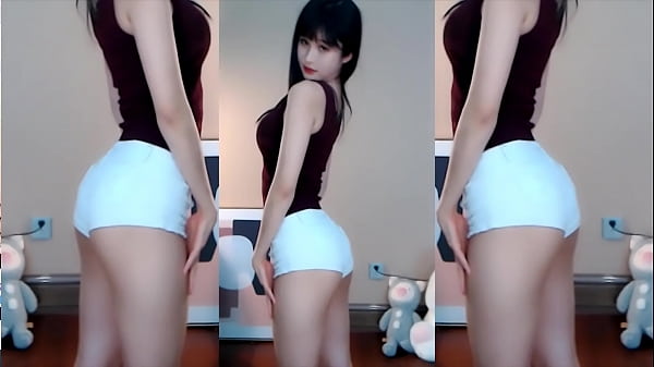 Cô Nàng Trung Hoa Uốn éo Vòng Vèo đầy Mê Hoặc