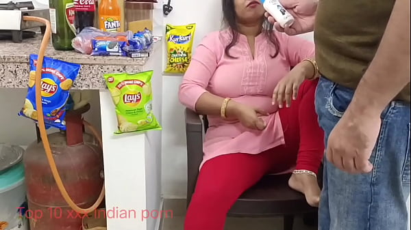 Toko Mumbai Rayu Wanita Miskin Untuk Pinjam Film Porno Dengan Suara Hindi