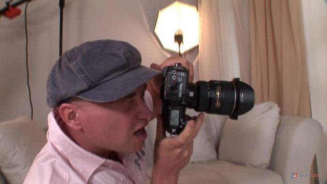 Dunia Porno – Jess, Memek Merah Muda Di Pantat Fotografer, Ngentot Bintang Porno Genit Memek Merah Muda & Genia Di Lokasi Syuting Gp1921